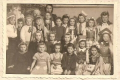 Stare zdjęcie uczniów szkoły
