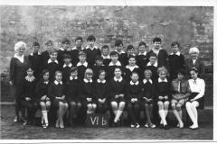 Stare zdjęcie uczniów szkoły