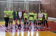Więcej o: Szkolna drużyna siatkarek w finale Igrzysk Młodzieży Szkolnej!